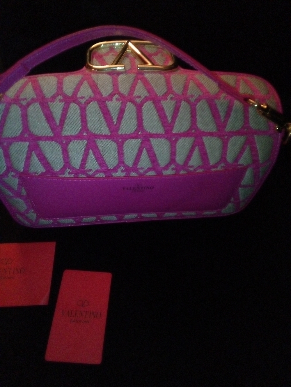 🌸PINK V Logo Shoulder Bag - Picture 6 of 8